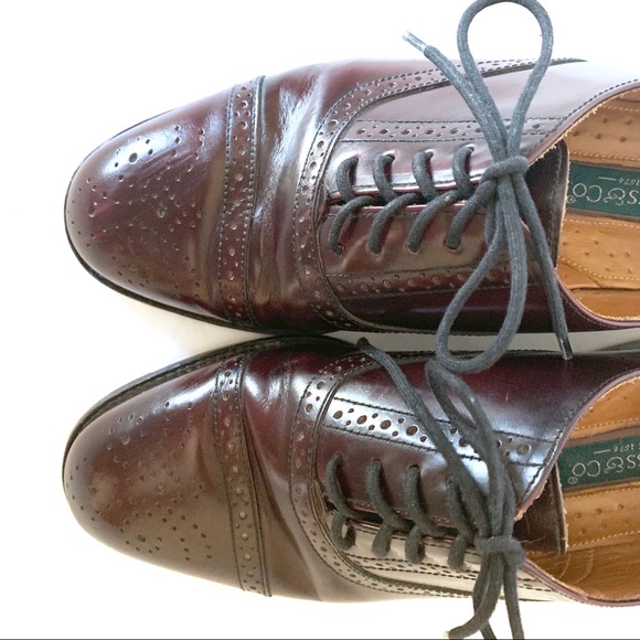 GH Bass & co 8 1/2 oxfords dress shoes - Picture 2 of 5